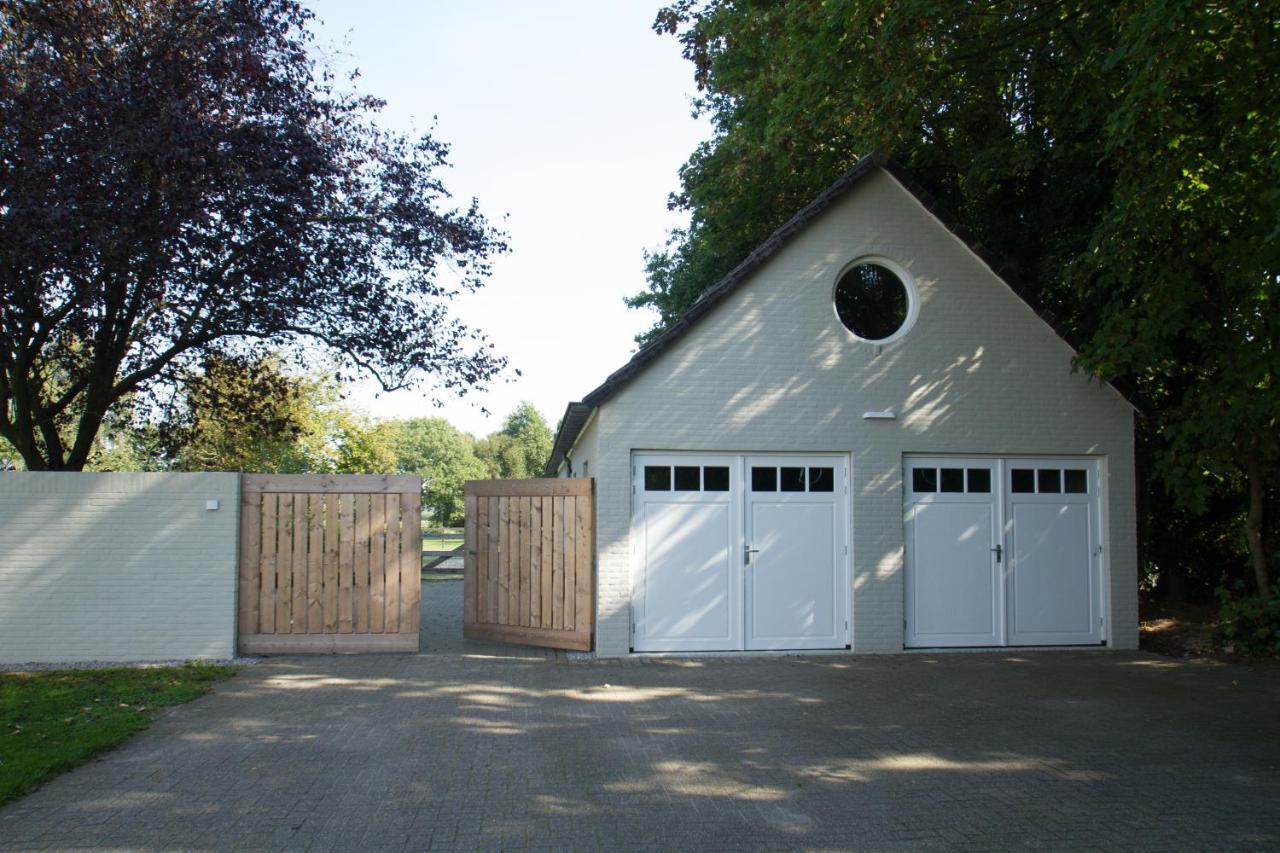 Het Rooversnest Riel Bagian luar foto